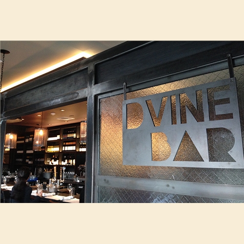 Dvine Bar